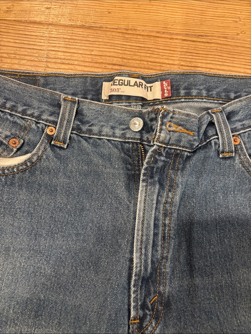 Levi's 505 Men's Light Blue Straight Jeans reg fit - Picture 2 of 3